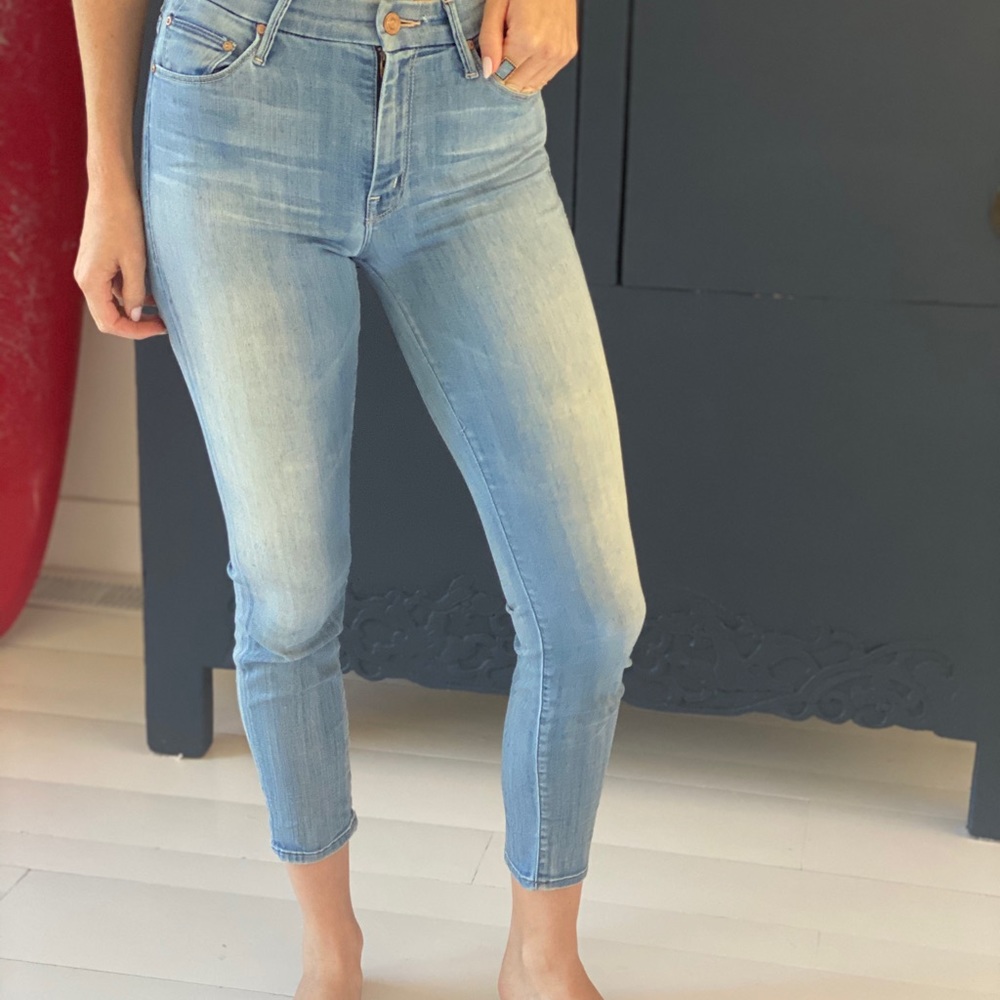 Stretchy High Waisted Jeans